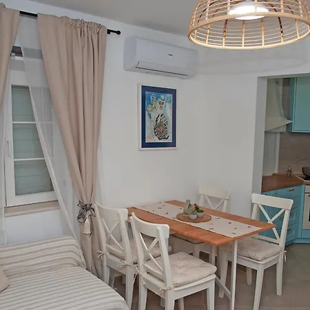 Odigitrija Old Town Apartment *