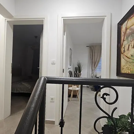 Odigitrija Old Town Apartment