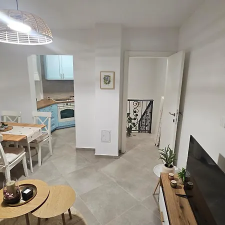 Odigitrija Old Town Apartment